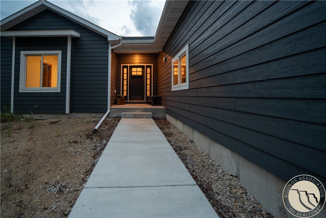 2431 Woodlands