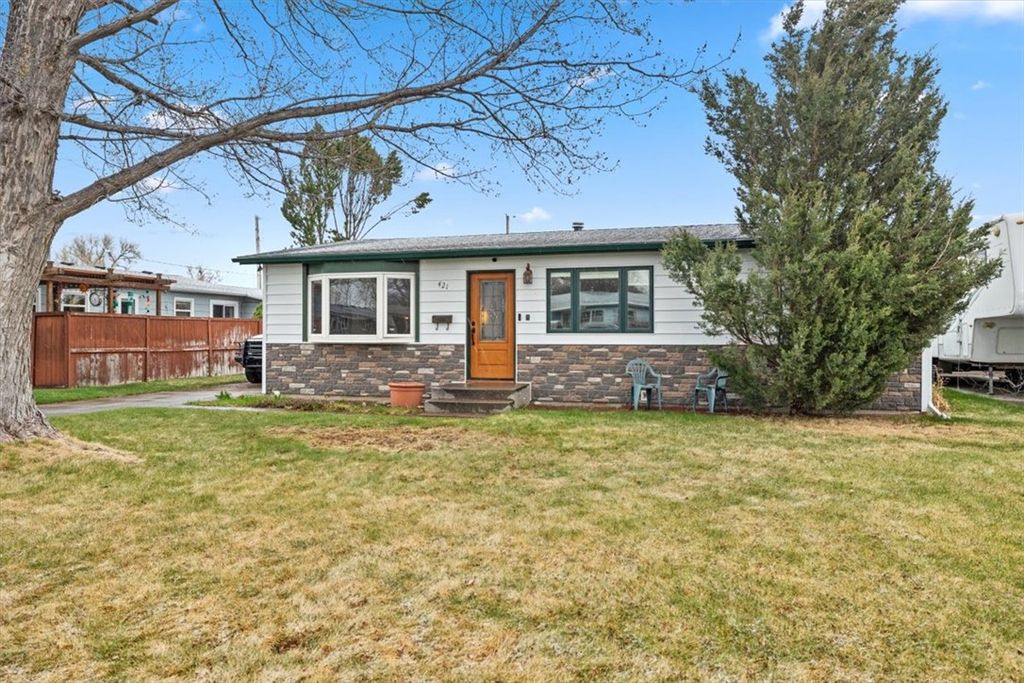 Photo of 421 14th Street West St, Billings, MT 59102 (MLS # 358580)