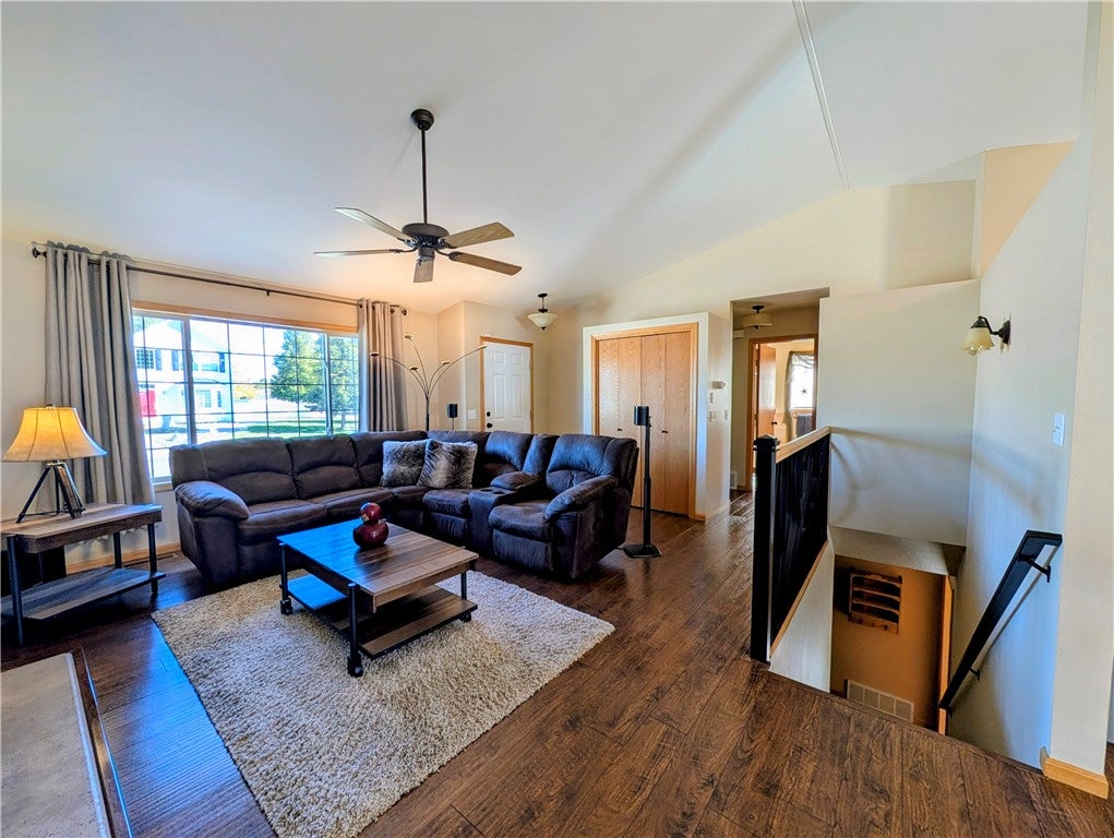 366 Waterton Way