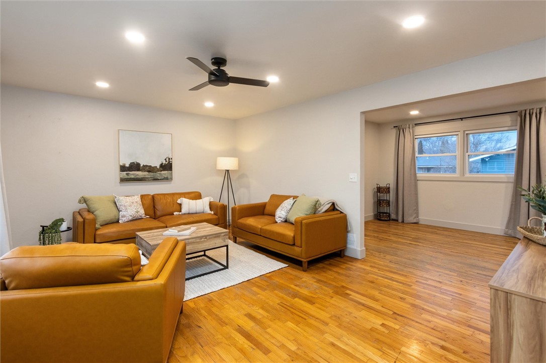 1925 Yellowstone Ave