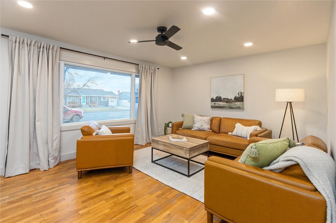 1925 Yellowstone Ave