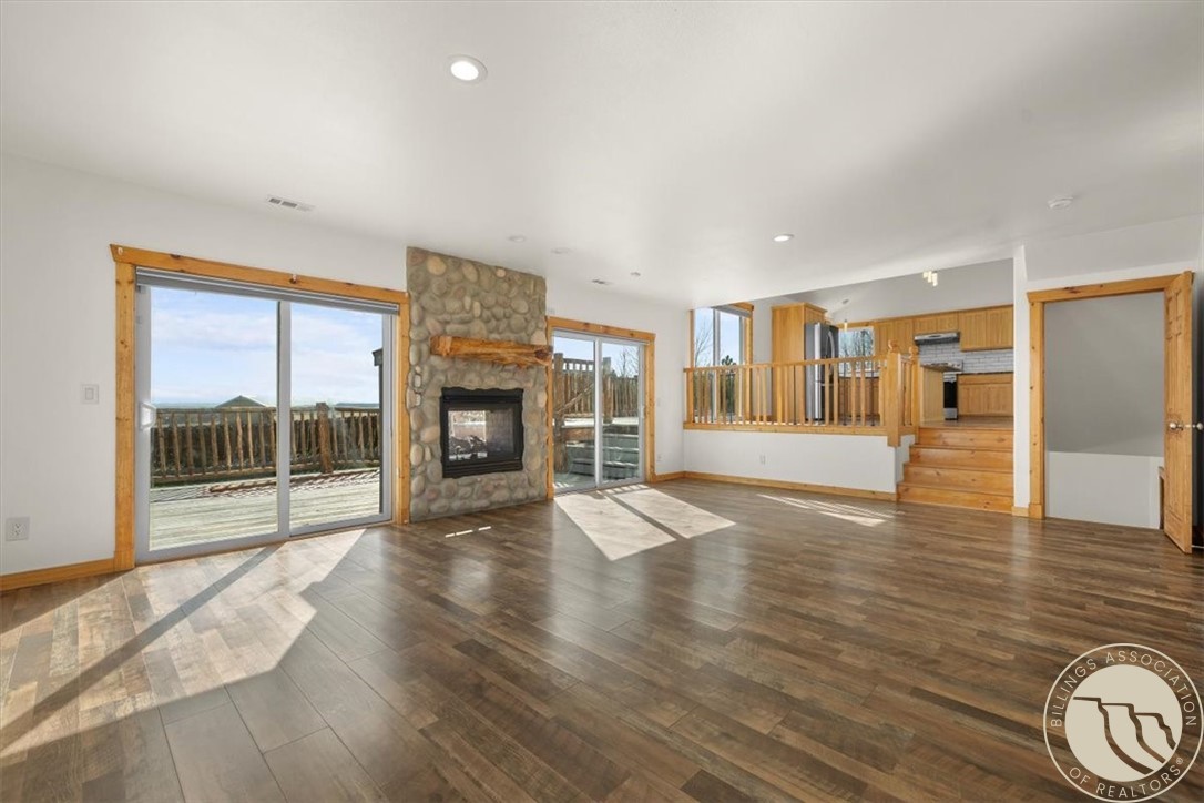 1960 Coyote Ridge Road N
