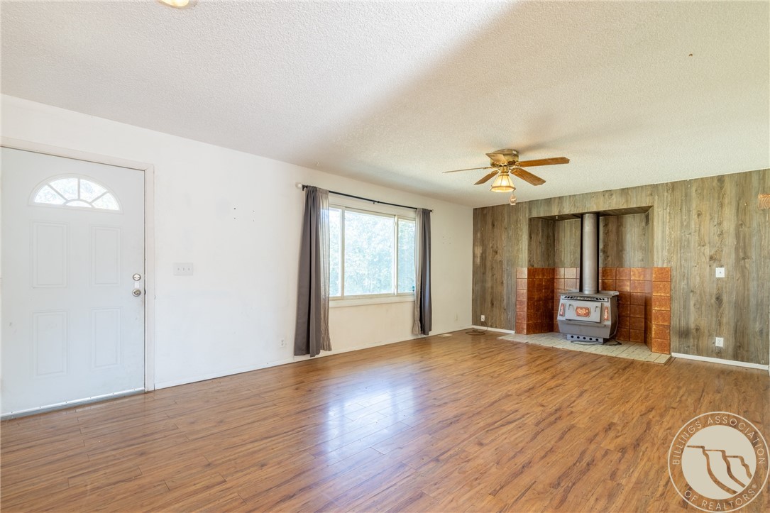 231 S 12TH Street W