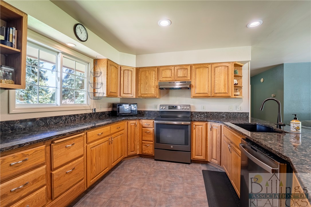 Red Lodge, Montana 59068, United States, 4 Bedrooms Bedrooms, ,2 BathroomsBathrooms,Residential,Contingent,55776