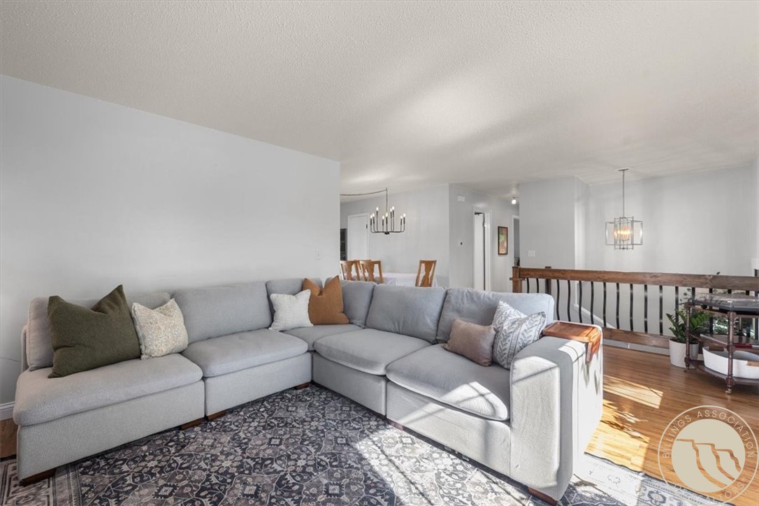 321 Meadowlark Lane