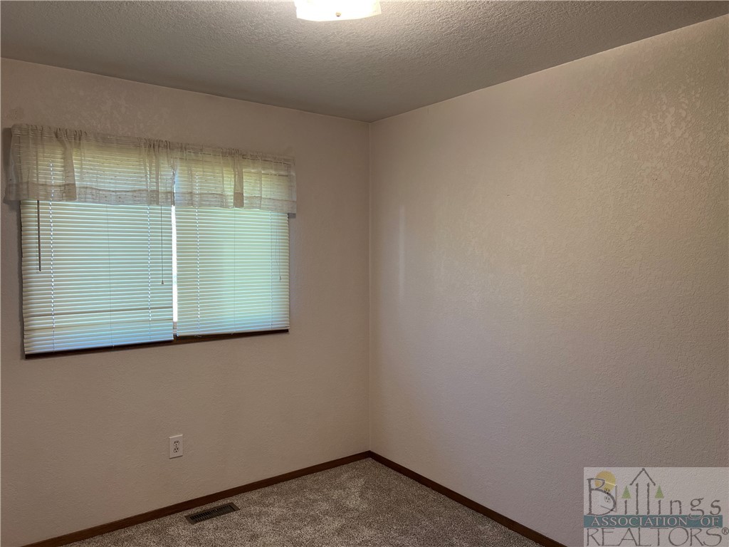 Billings, Montana 59102, United States, 3 Bedrooms Bedrooms, ,1 BathroomBathrooms,Residential,Pending,34052
