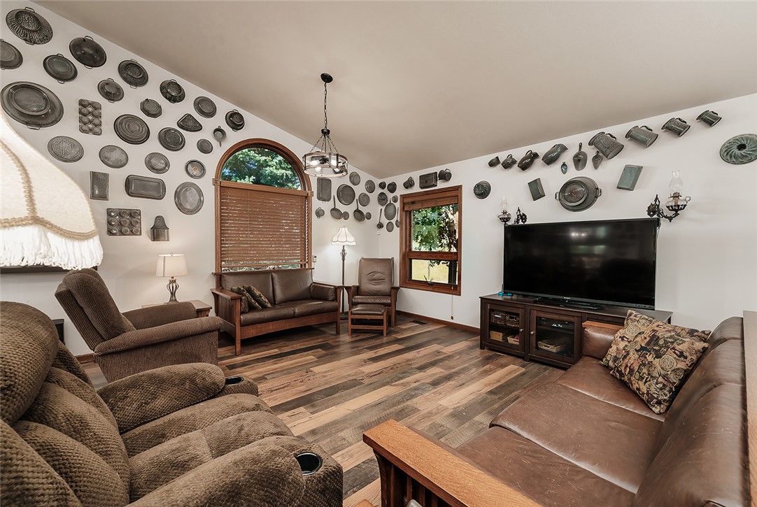 3203 Chief Looking Glass TRL Road