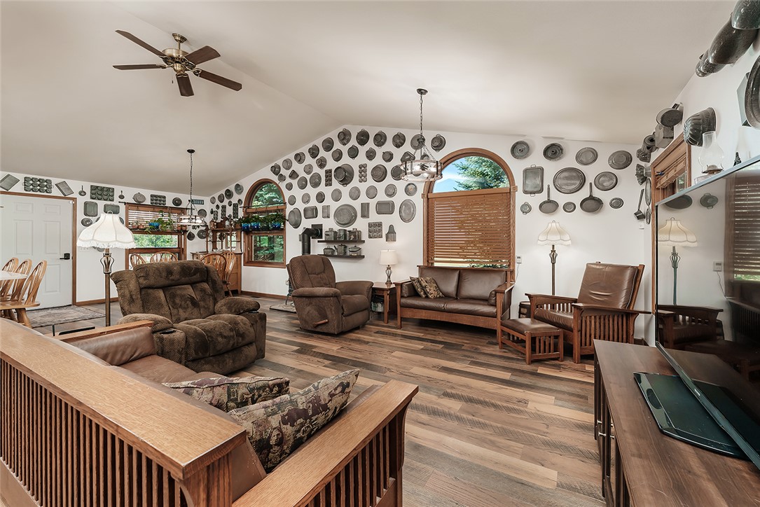 3203 Chief Looking Glass TRL Road