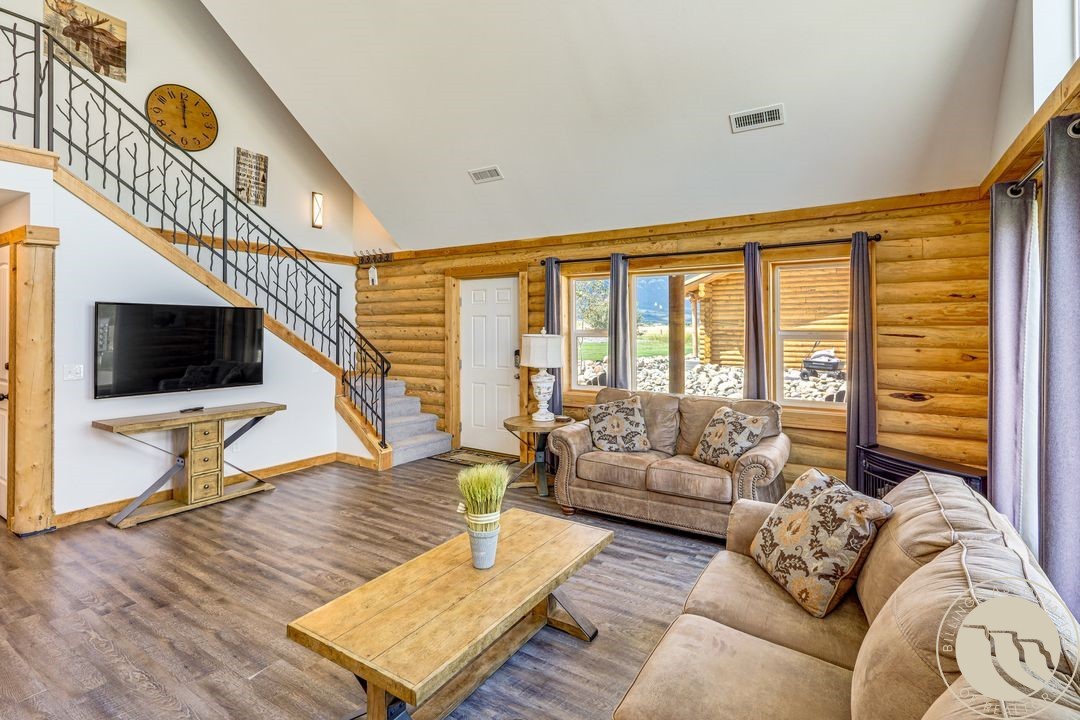 2909 Elderberry Avenue 2