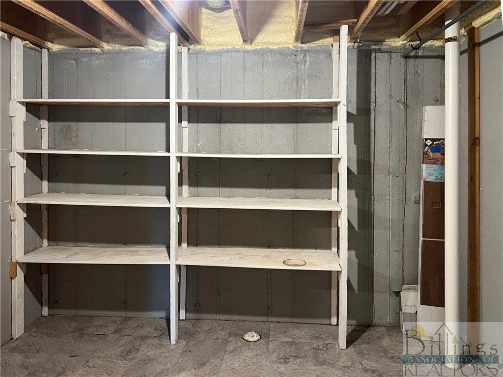 Billings, Montana 59106, United States, 5 Bedrooms Bedrooms, ,4 BathroomsBathrooms,Residential,Pending,73052