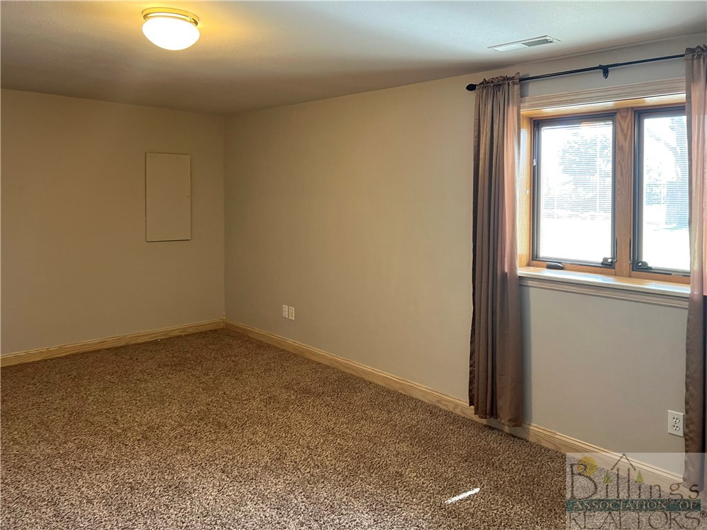 Billings, Montana 59106, United States, 5 Bedrooms Bedrooms, ,4 BathroomsBathrooms,Residential,Pending,73052