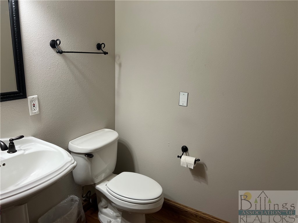 Billings, Montana 59106, United States, 5 Bedrooms Bedrooms, ,4 BathroomsBathrooms,Residential,Pending,73052