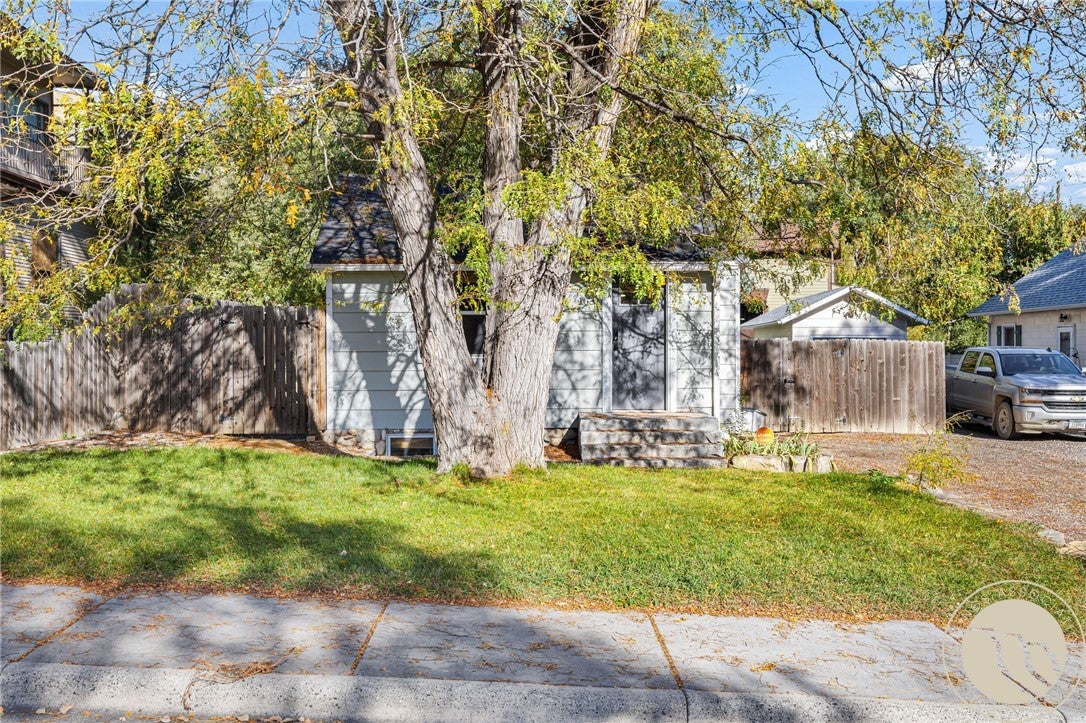 1031 N 22nd