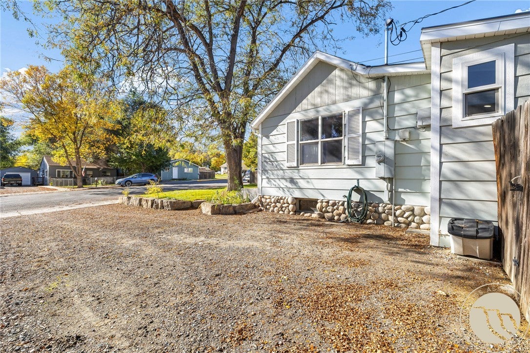 1031 N 22nd