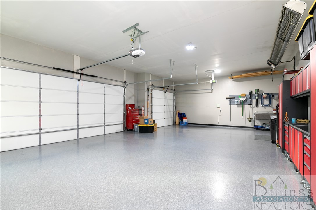 Billings, Montana 59102, United States, 6 Bedrooms Bedrooms, ,3 BathroomsBathrooms,Residential,Contingent,68689