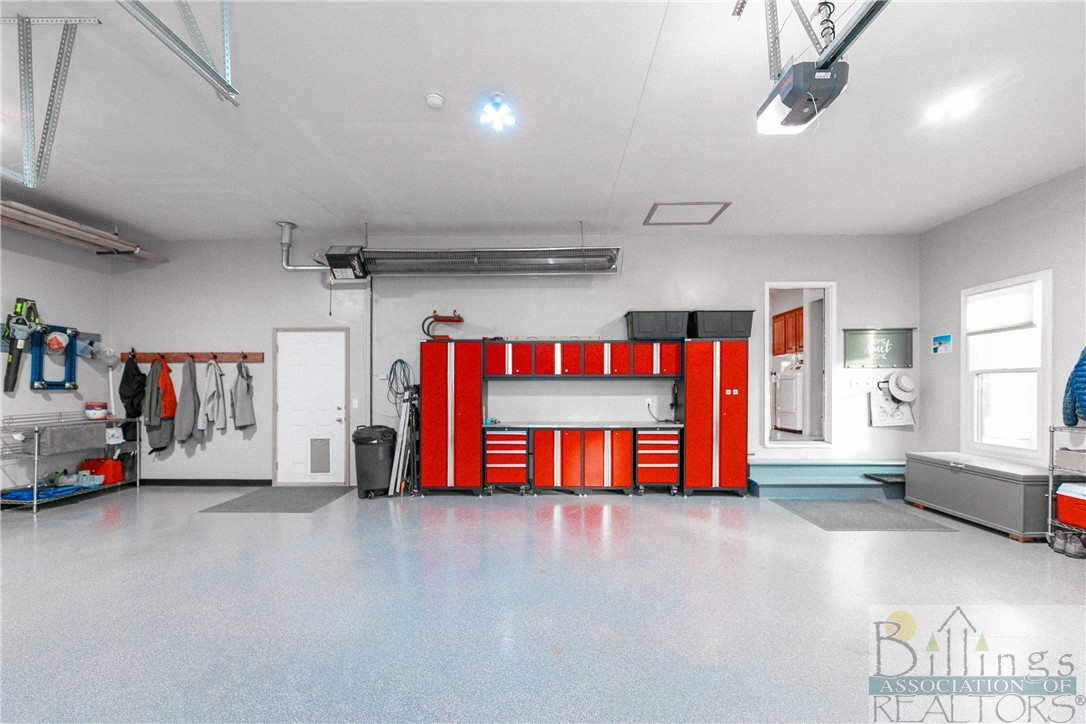 Billings, Montana 59102, United States, 6 Bedrooms Bedrooms, ,3 BathroomsBathrooms,Residential,Contingent,68689