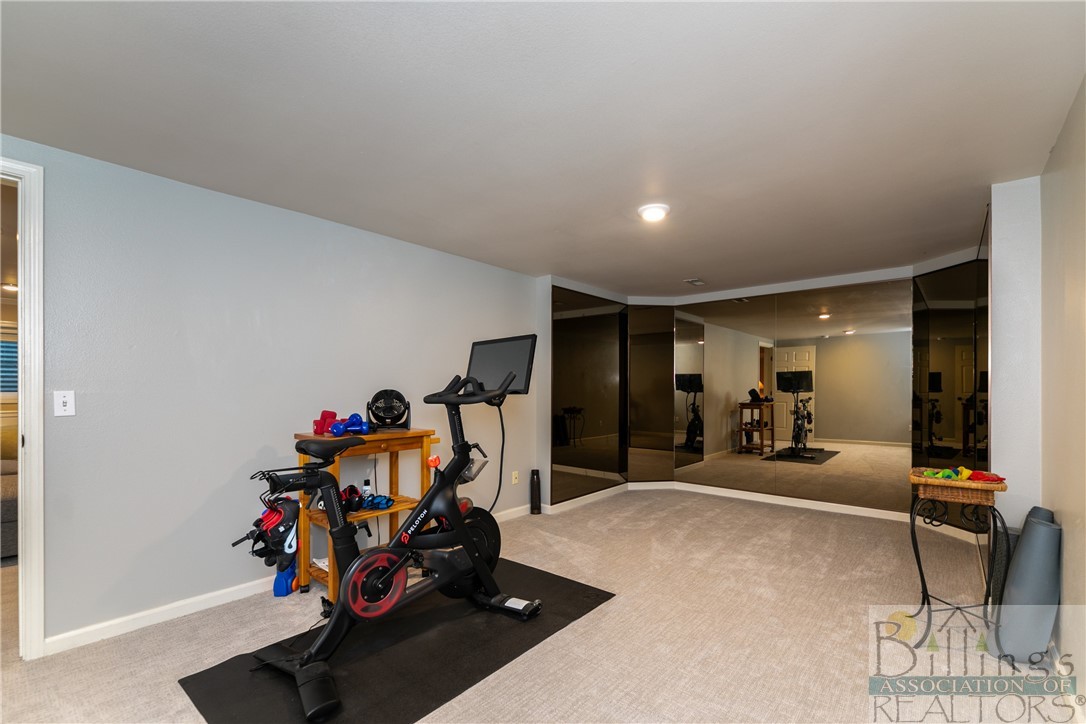 Billings, Montana 59102, United States, 6 Bedrooms Bedrooms, ,3 BathroomsBathrooms,Residential,Contingent,68689