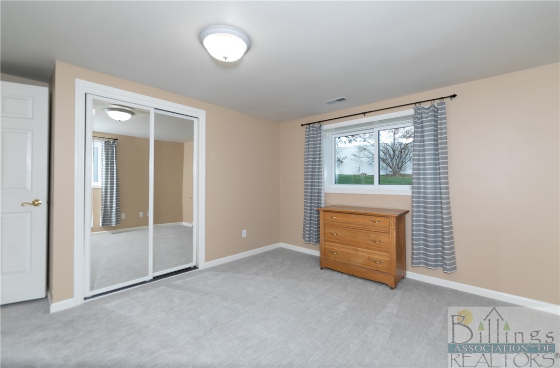 Billings, Montana 59102, United States, 6 Bedrooms Bedrooms, ,3 BathroomsBathrooms,Residential,Contingent,68689