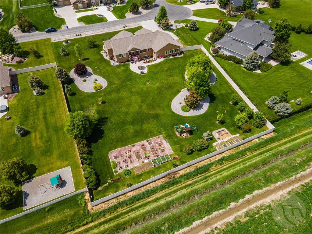 5221 Blue Heron Drive