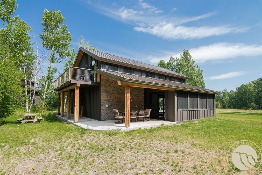 8008 US HWY 212
