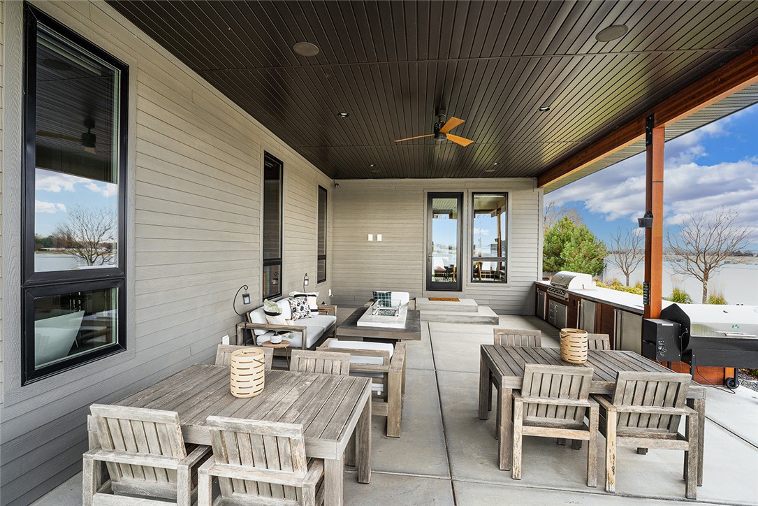 1039 Vineyard Way