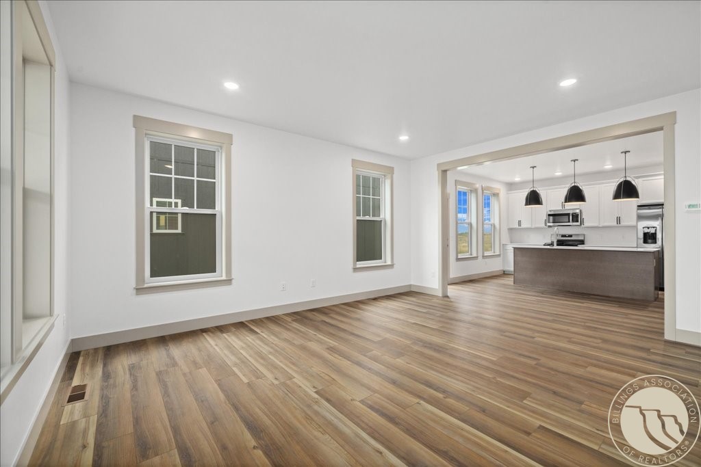 1856 Annafeld Parkway W