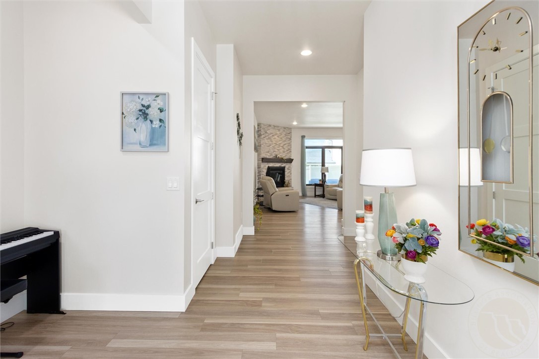 2522 Mountain Range Court