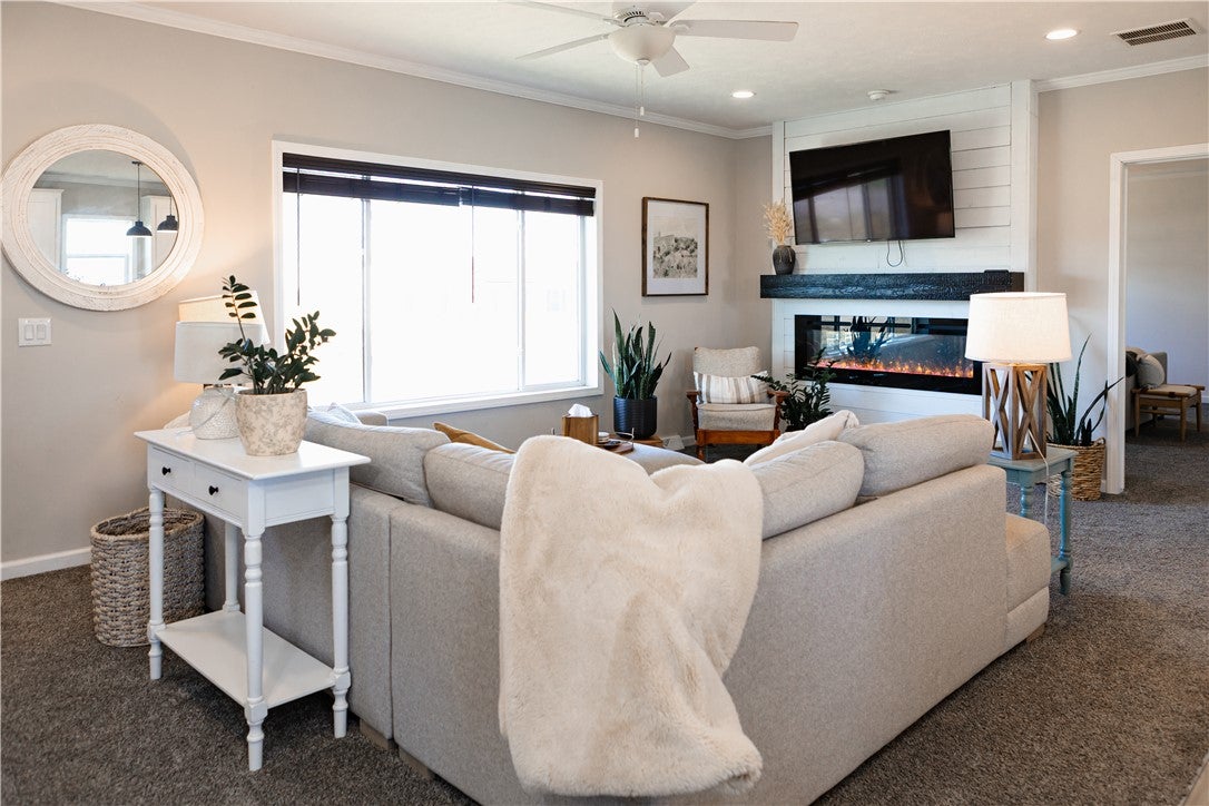 3621 Lynette Lane