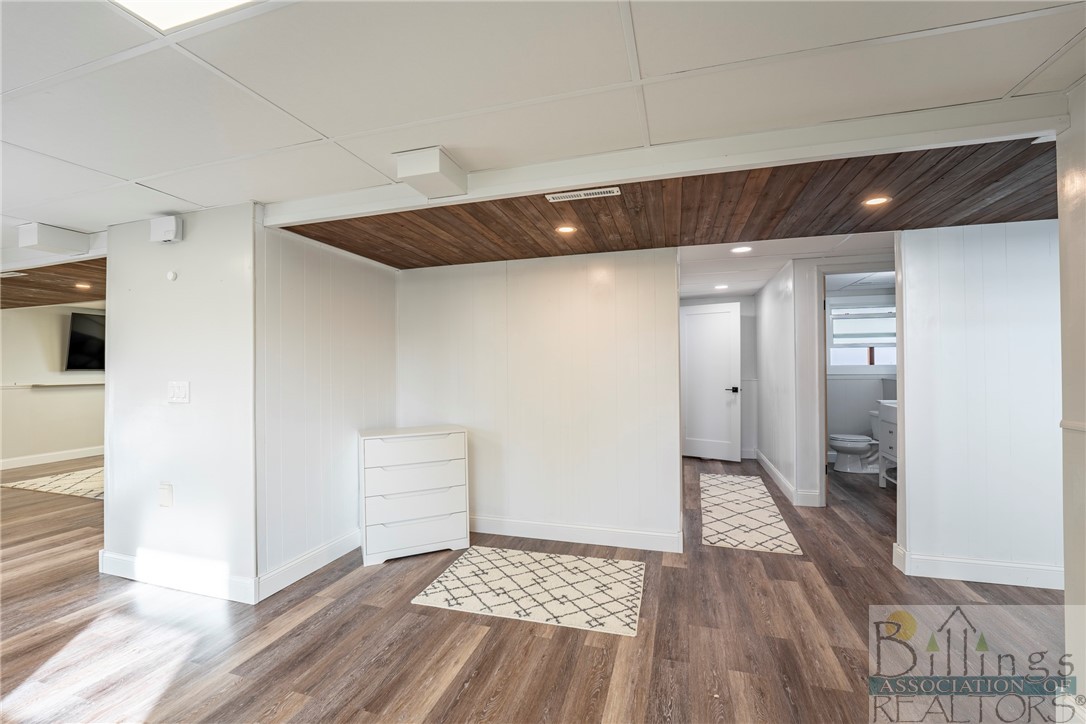 Billings, Montana 59105, United States, 4 Bedrooms Bedrooms, ,3 BathroomsBathrooms,Residential,Contingent,68412