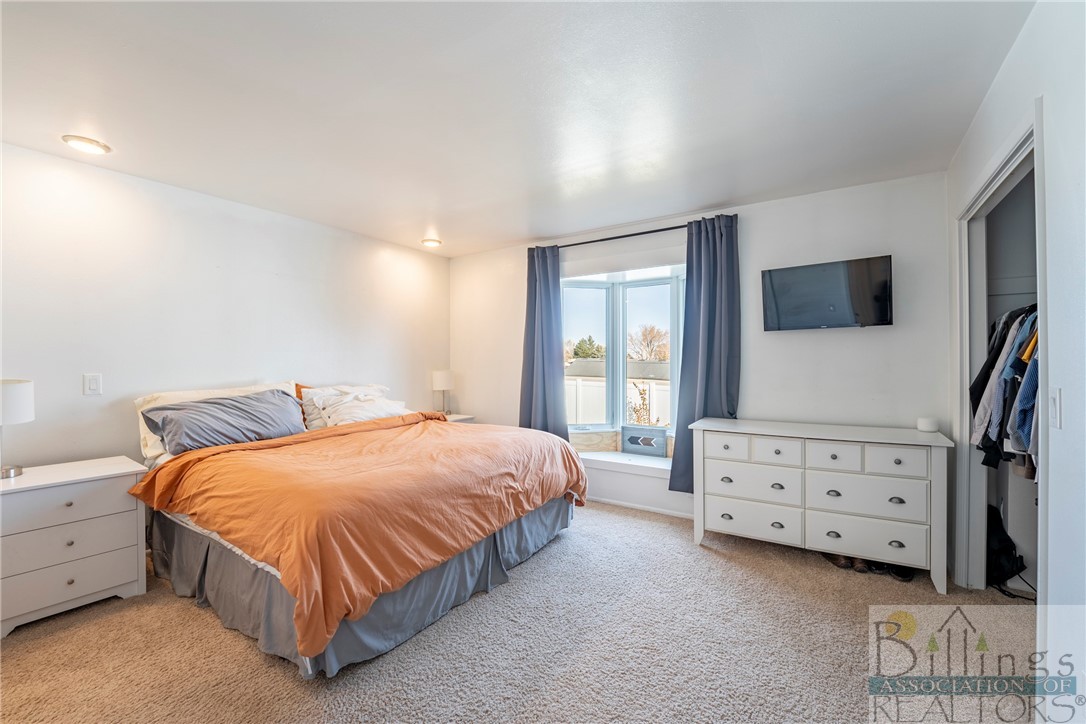 Billings, Montana 59105, United States, 4 Bedrooms Bedrooms, ,3 BathroomsBathrooms,Residential,Contingent,68412