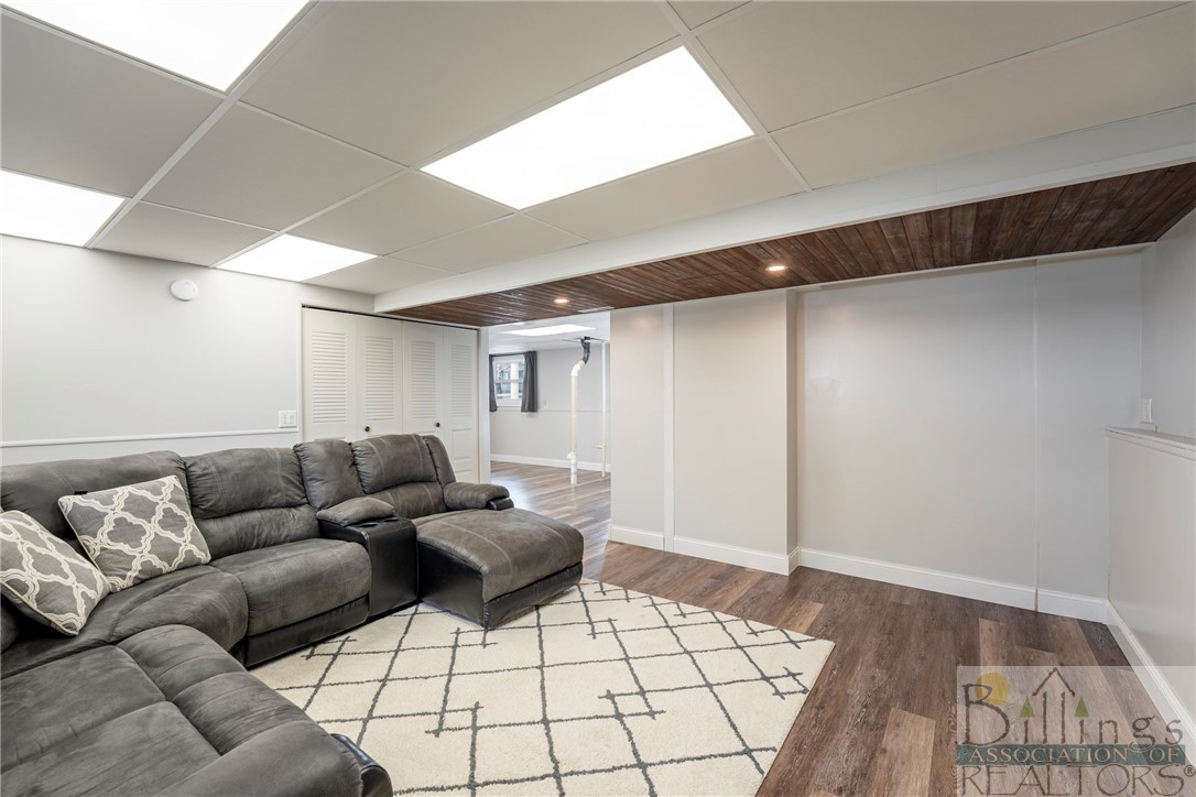 Billings, Montana 59105, United States, 4 Bedrooms Bedrooms, ,3 BathroomsBathrooms,Residential,Contingent,68412