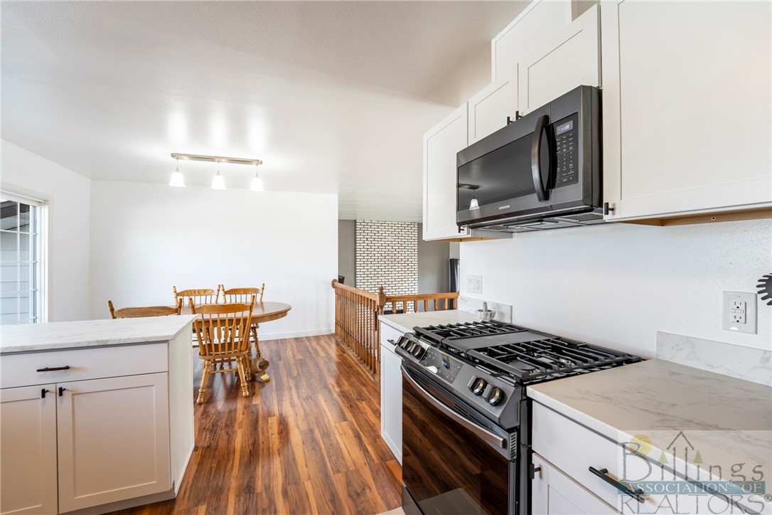 Billings, Montana 59105, United States, 4 Bedrooms Bedrooms, ,3 BathroomsBathrooms,Residential,Contingent,68412