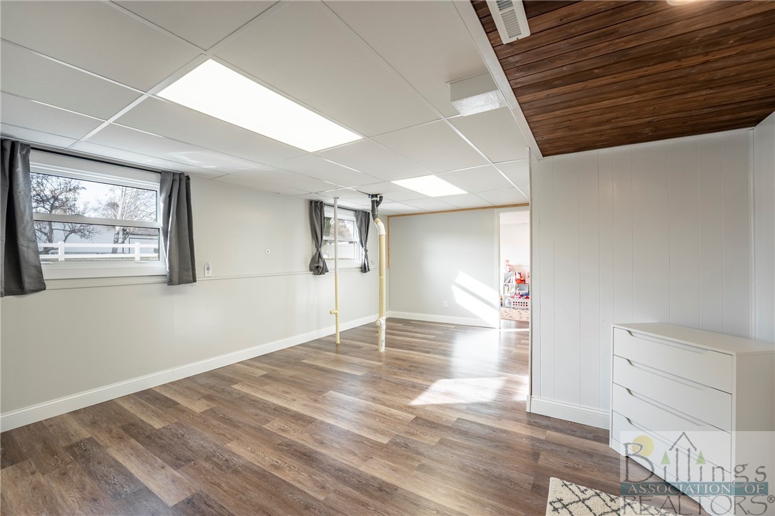 Billings, Montana 59105, United States, 4 Bedrooms Bedrooms, ,3 BathroomsBathrooms,Residential,Contingent,68412