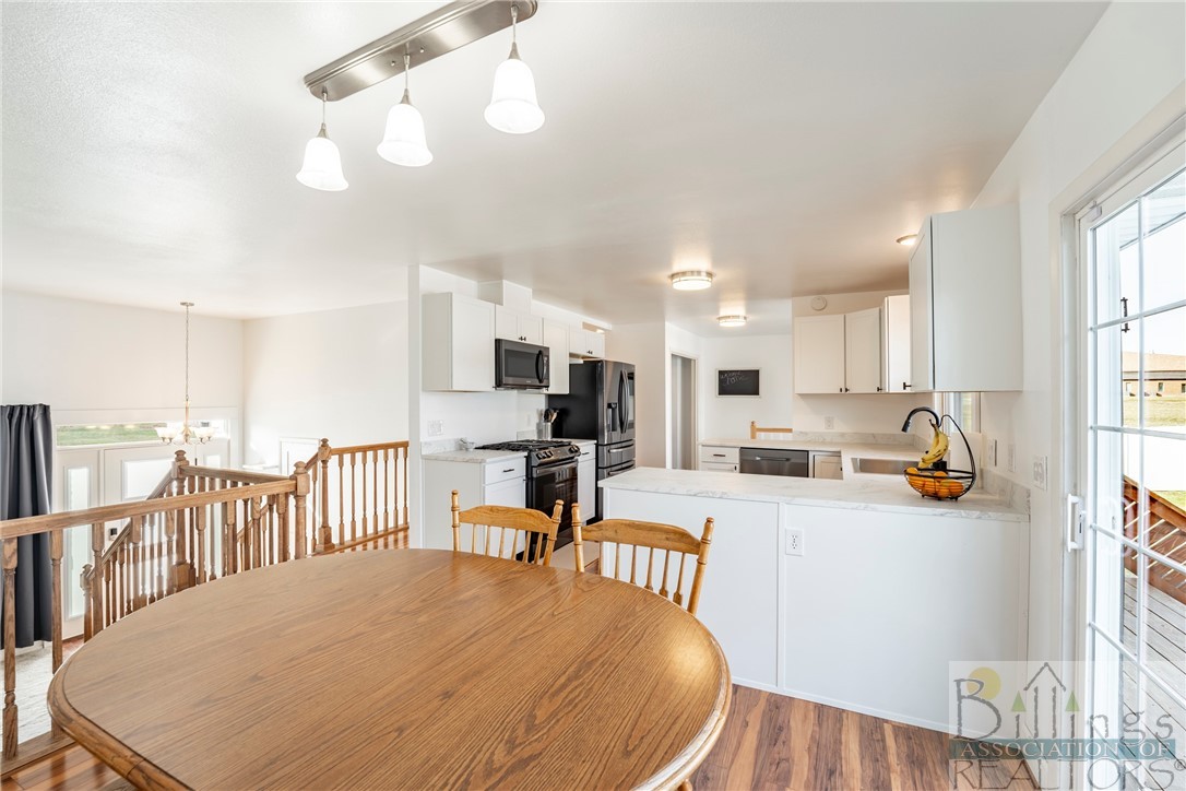 Billings, Montana 59105, United States, 4 Bedrooms Bedrooms, ,3 BathroomsBathrooms,Residential,Contingent,68412