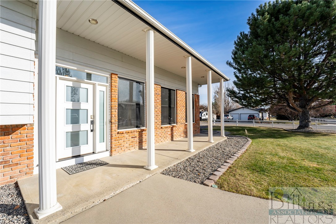 Billings, Montana 59105, United States, 4 Bedrooms Bedrooms, ,3 BathroomsBathrooms,Residential,Contingent,68412