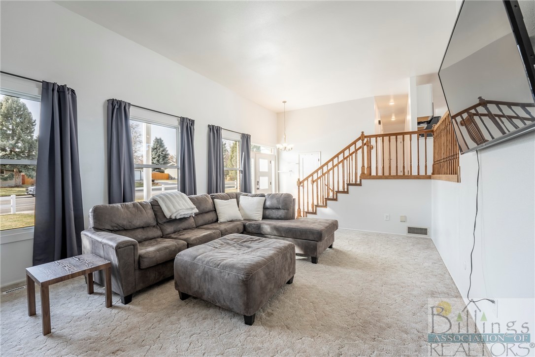 Billings, Montana 59105, United States, 4 Bedrooms Bedrooms, ,3 BathroomsBathrooms,Residential,Contingent,68412