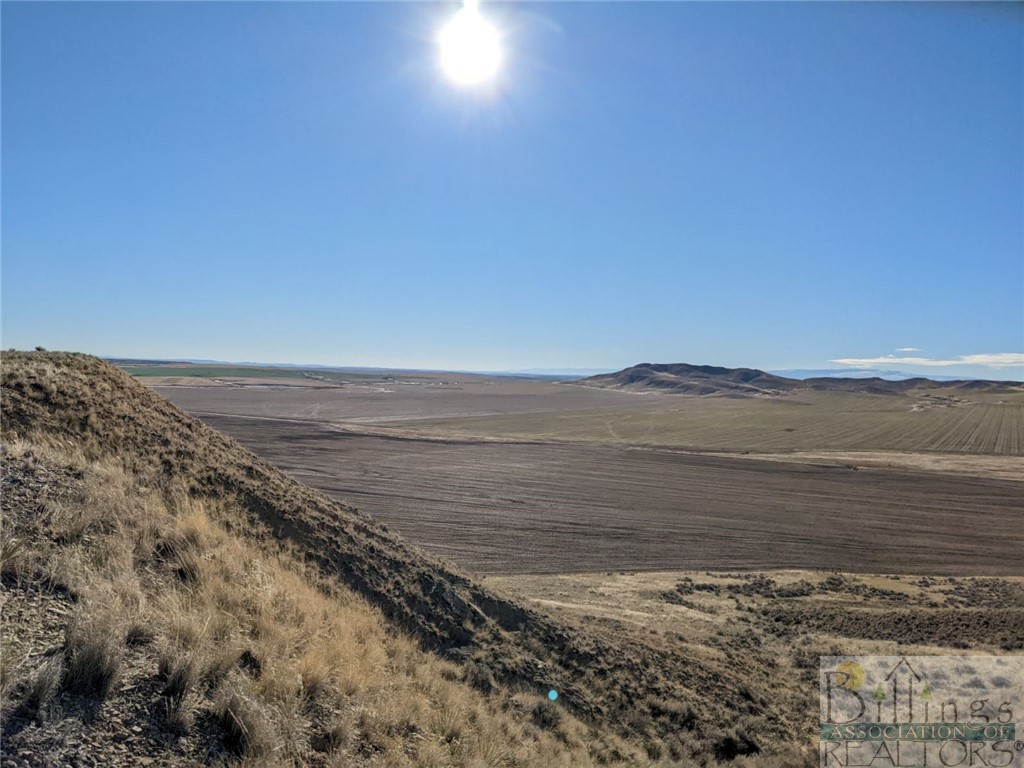 14892 Highway 87