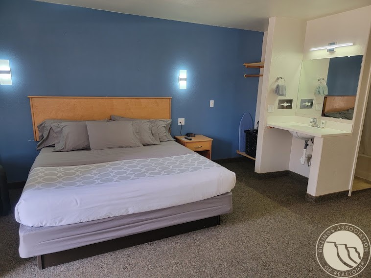 716 E Montana Avenue