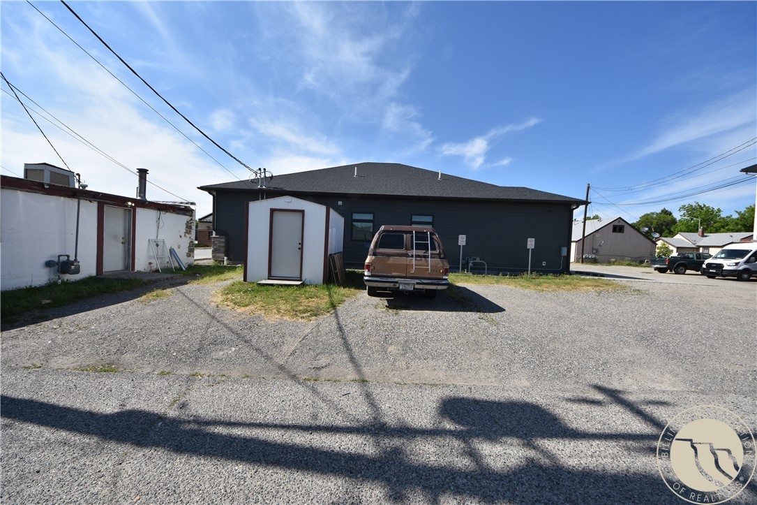 11 Montana Avenue