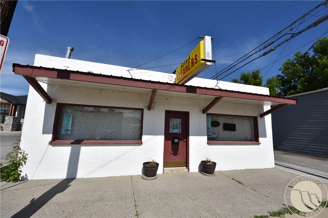 11 Montana Avenue