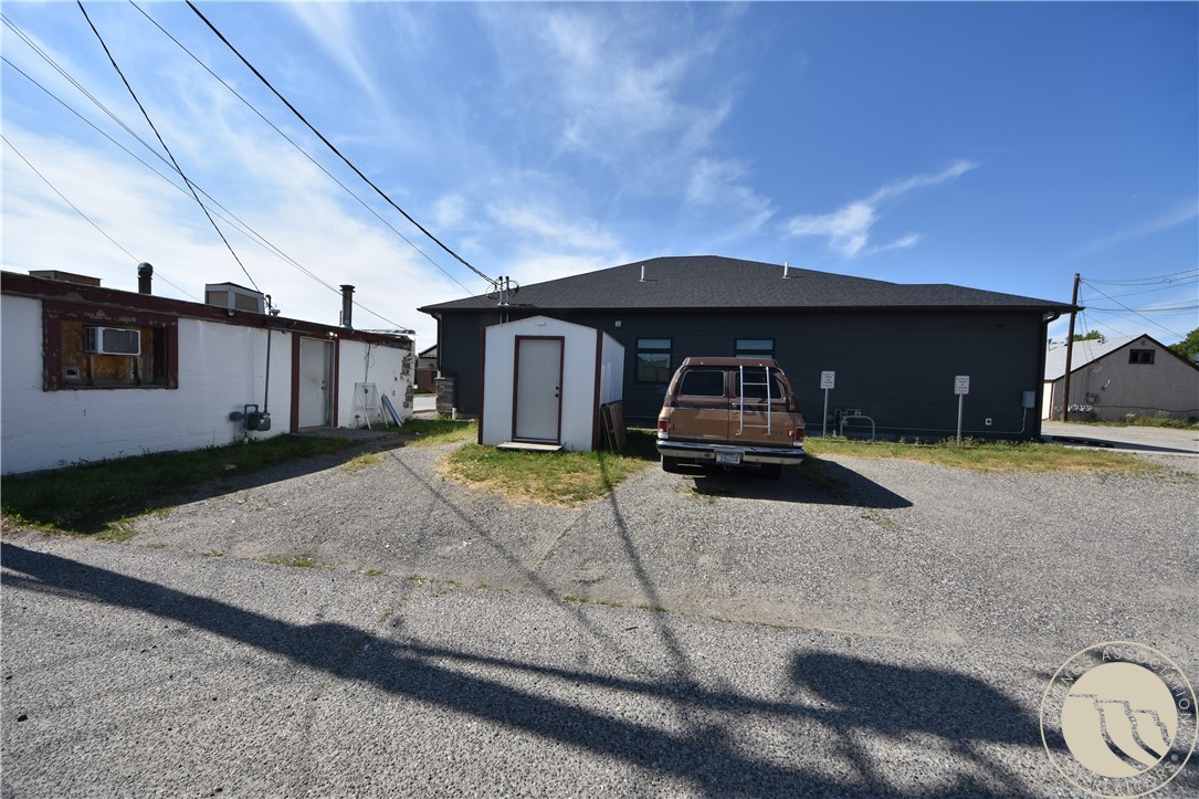 11 Montana Avenue