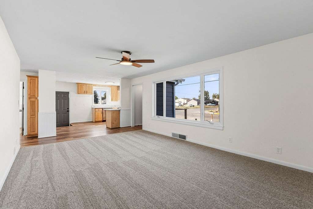 1601 Bitterroot Drive