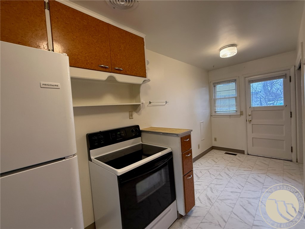 804/806 Alderson Avenue