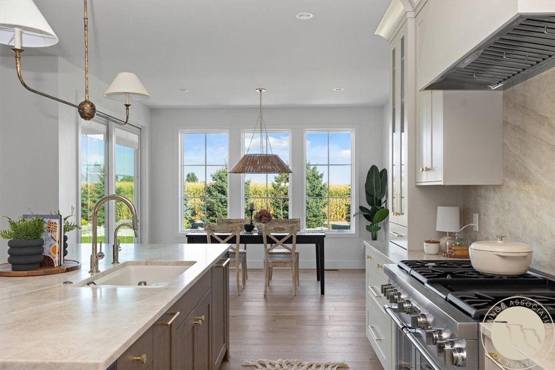 47 Black Canyon Court
