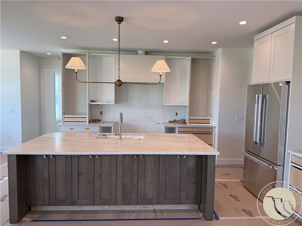 47 Black Canyon Court