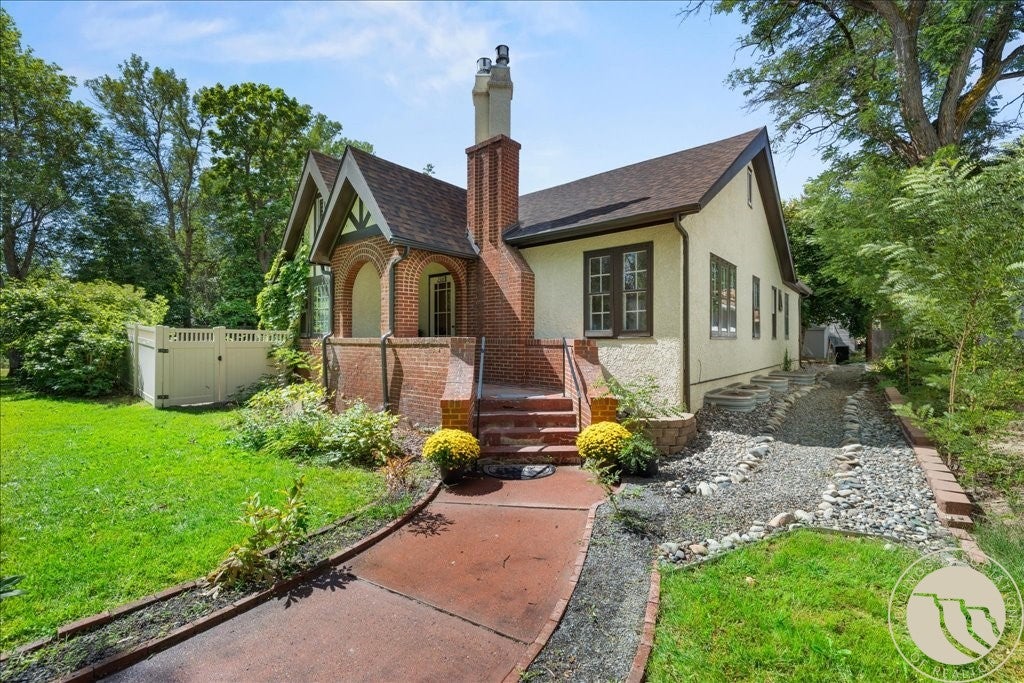 2328 Elm Street