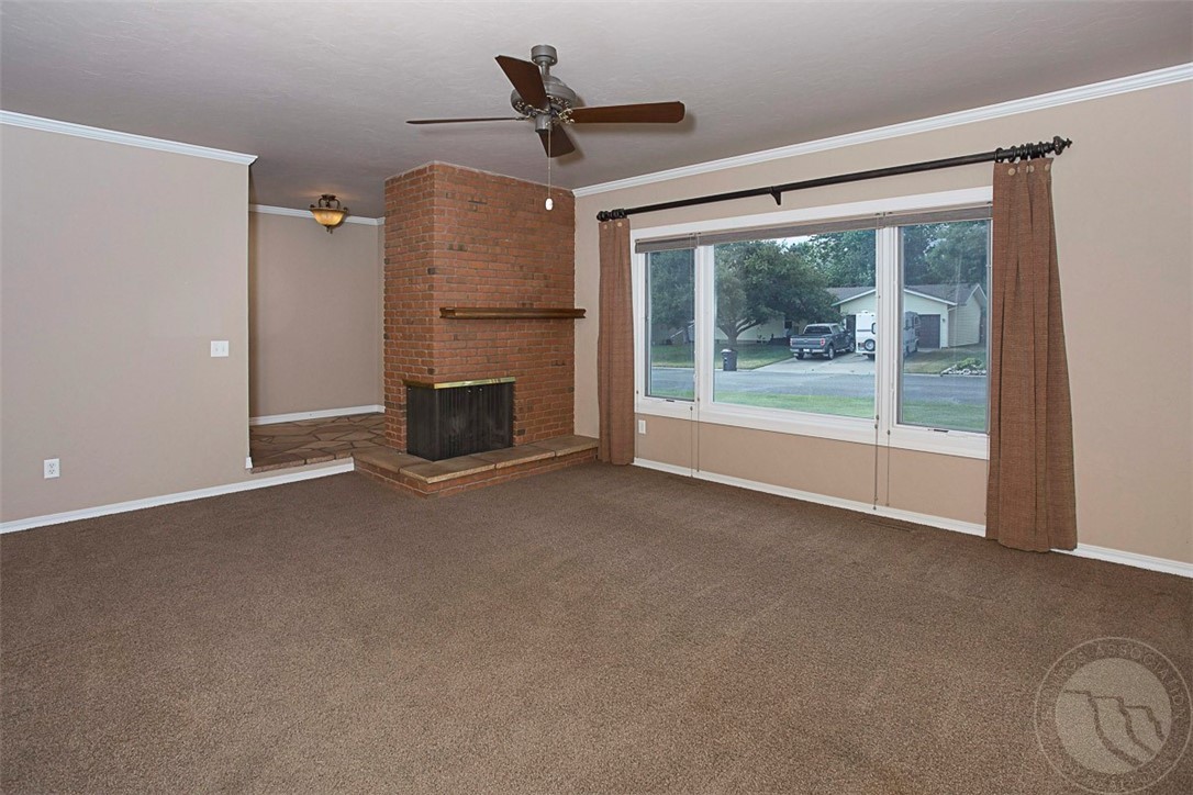 174 Erickson Court S