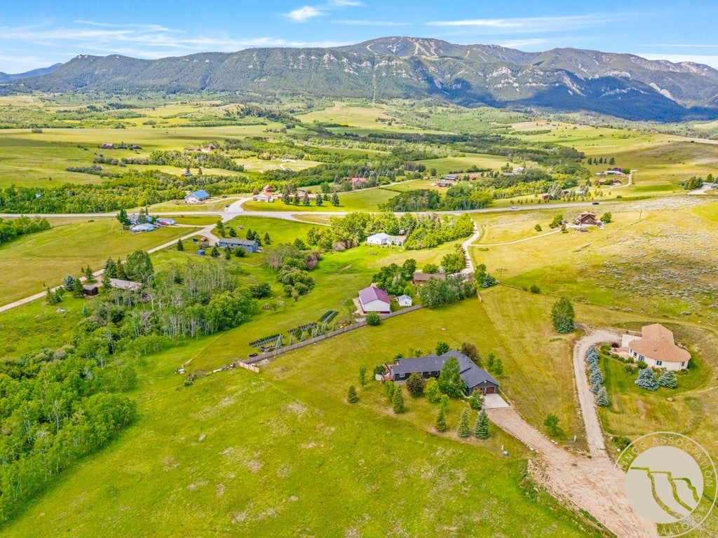 27 Beavertail Road
