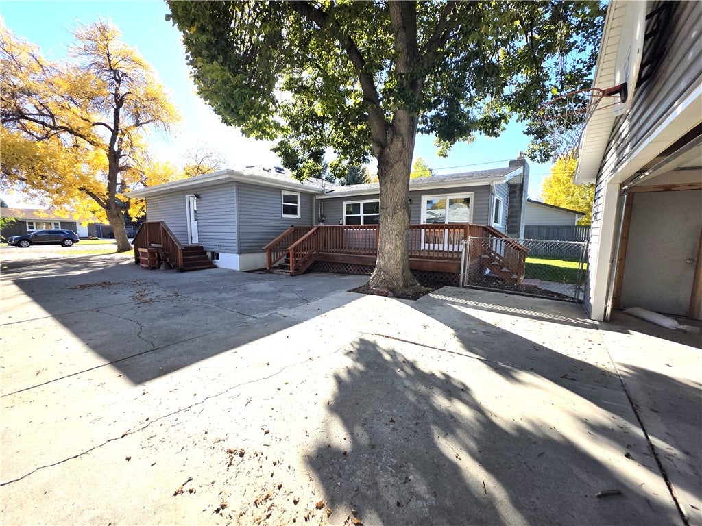 2903 Oakland