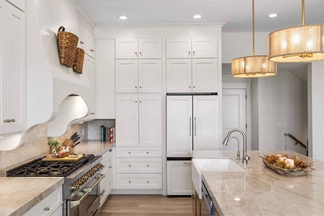 1110 Radiant Court